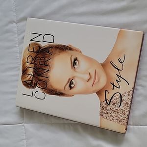 Autographed Lauren Conrad Style Book